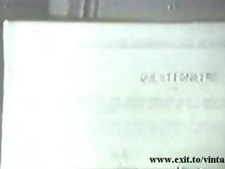 Vintažas 1929 blondinė namų šeimininkė vilioja sales video